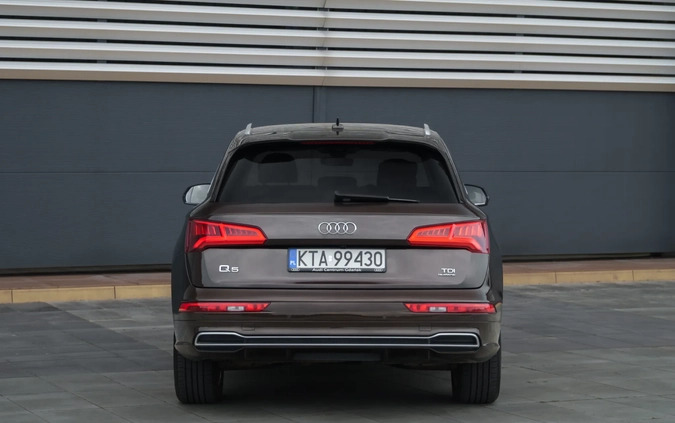 Audi Q5 cena 159900 przebieg: 75000, rok produkcji 2018 z Czersk małe 154